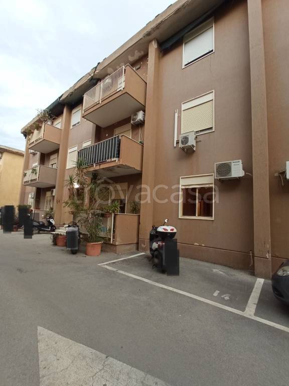 Appartamento in vendita a Palermo via Inserra