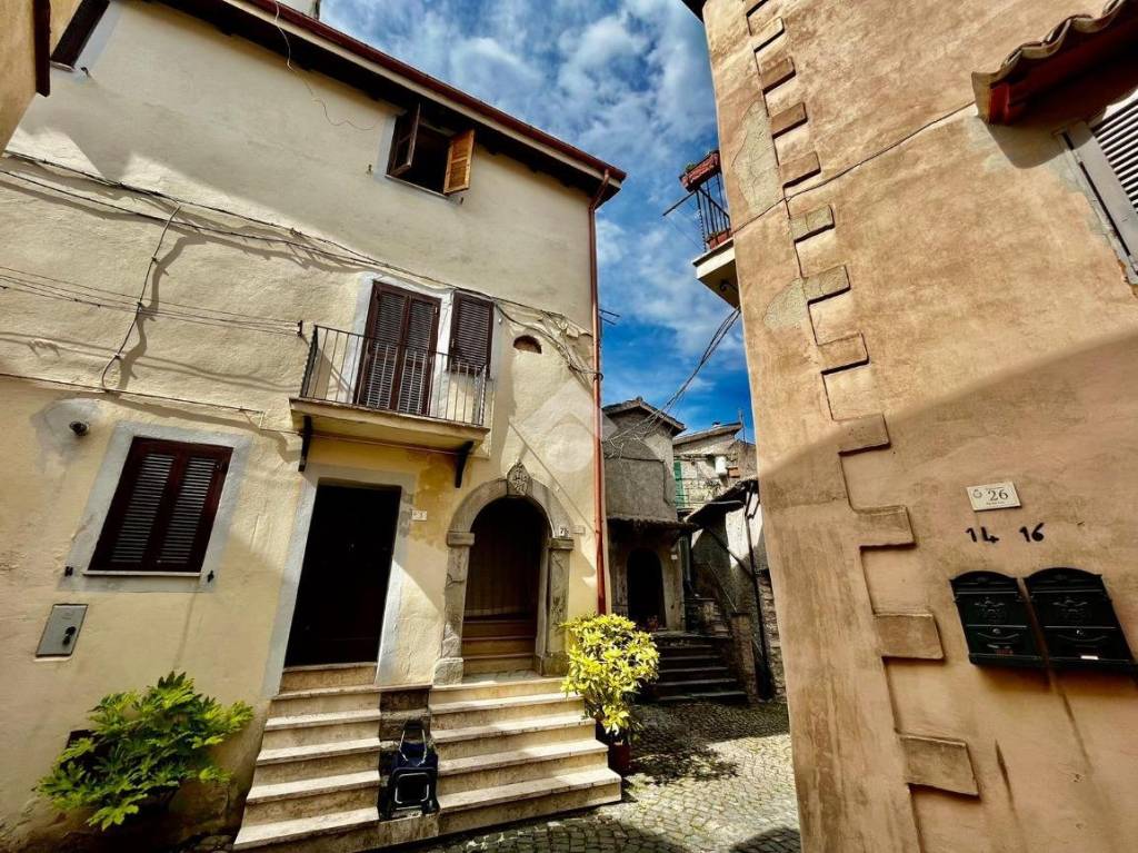Casa Indipendente in vendita ad Agosta via Castello, 7