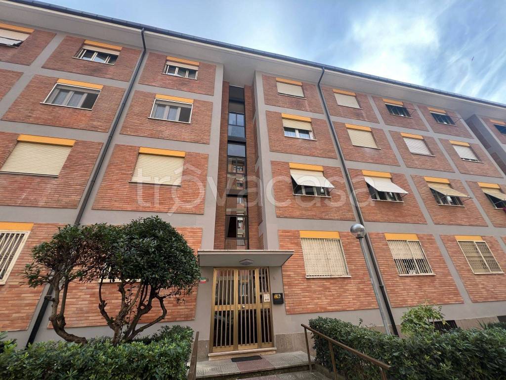 Appartamento in vendita a Roma via Pietro Romano
