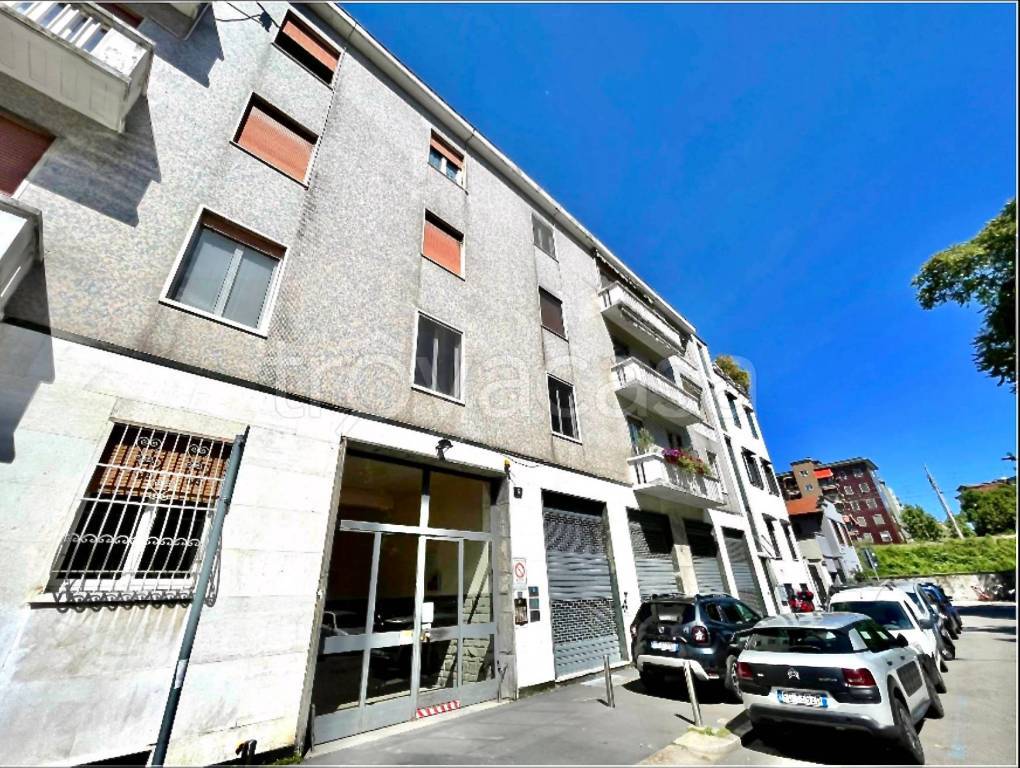 Appartamento in affitto a Milano via Bordighera, 6