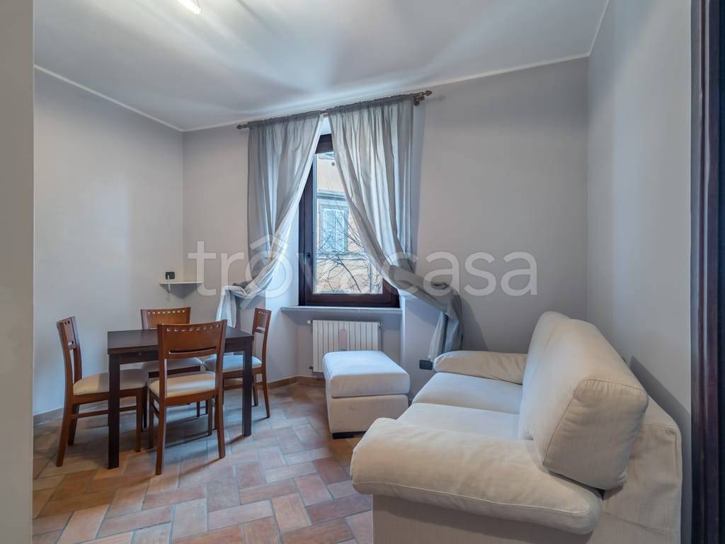 Appartamento in vendita a Viterbo piazza della Morte, 1