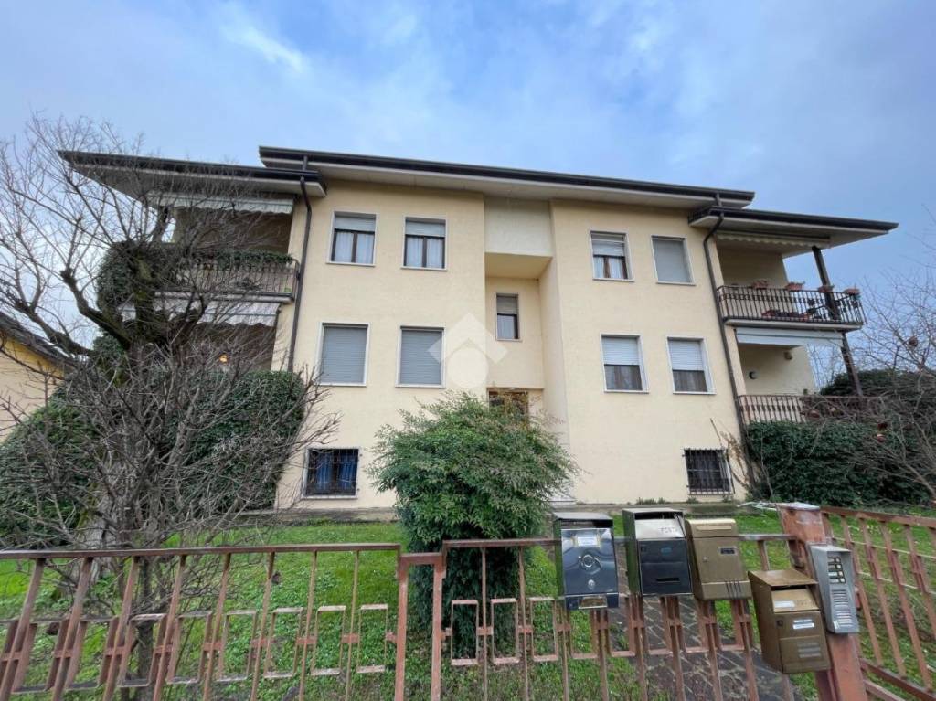 Appartamento in vendita ad Asola via Montello, 32