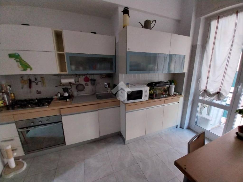 Appartamento in vendita a Genova via Montello