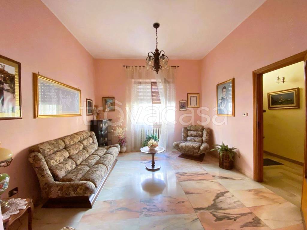 Casa Indipendente in vendita ad Avezzano via Luigi Vidimari
