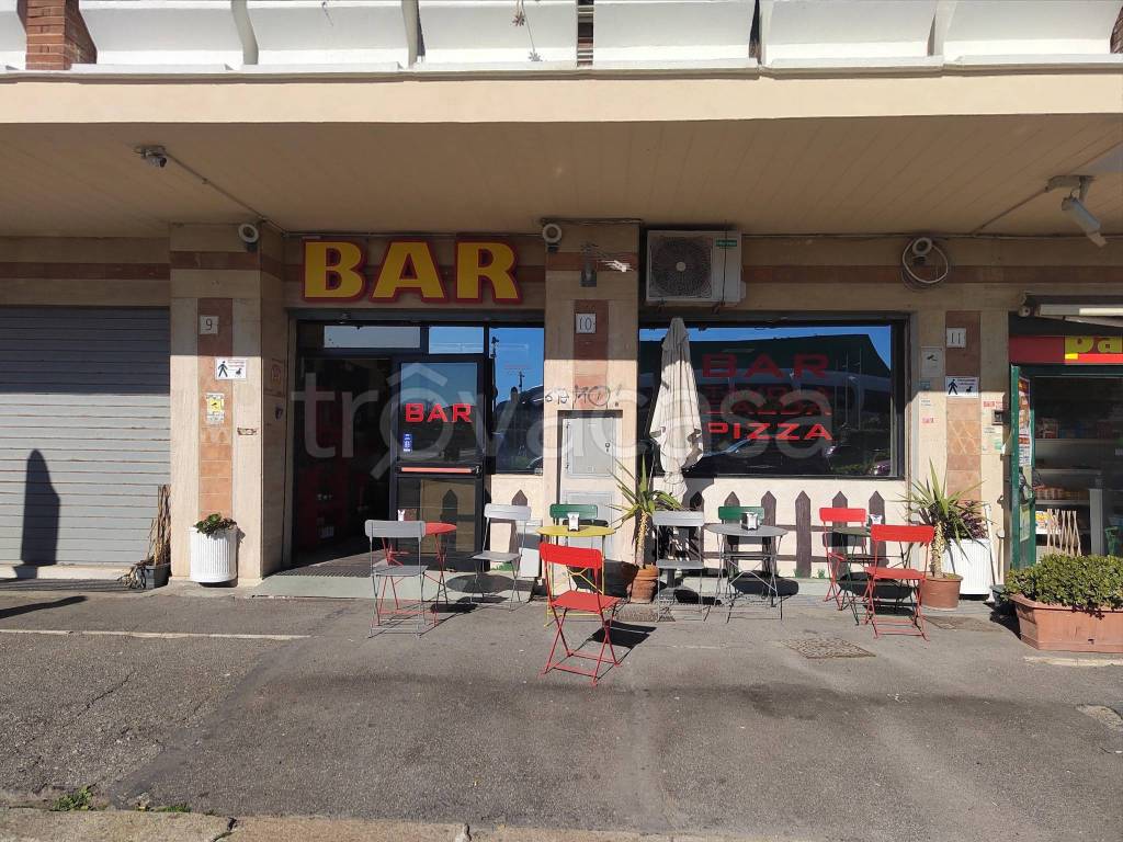 Bar in vendita a Roma viale della Stazione di Castel Fusano