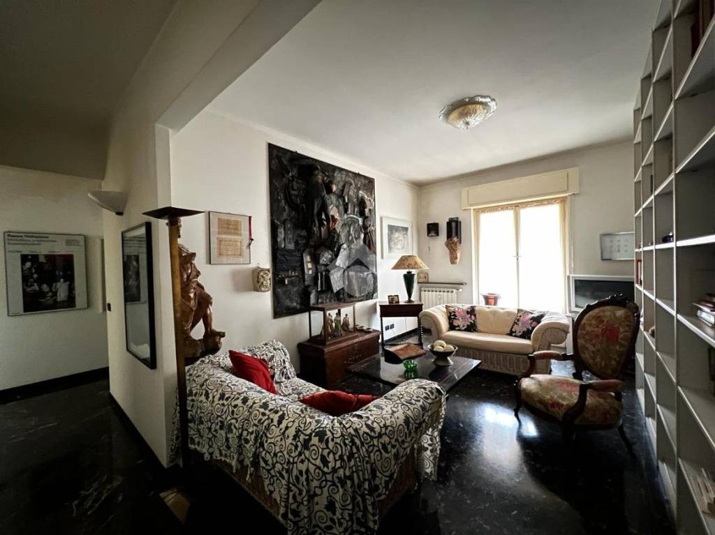 Appartamento in vendita a Genova via Filippo Bettini, 7