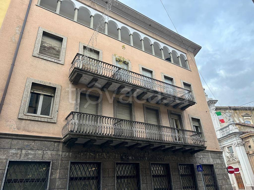 Appartamento in vendita ad Alzano Lombardo via Giuseppe Mazzini, 6