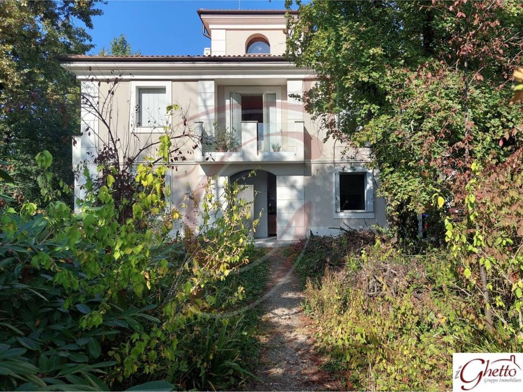 Villa in vendita a San Felice sul Panaro via Galeazza, 55
