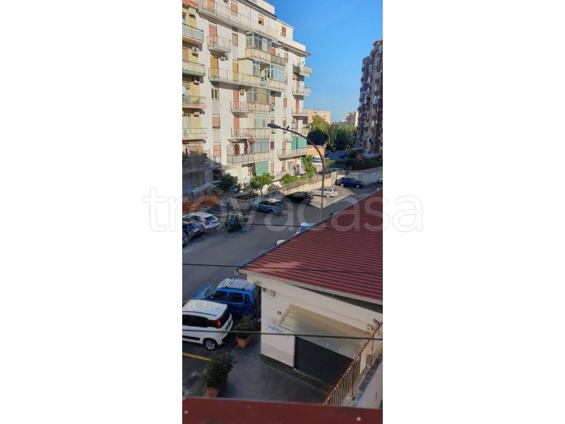 Appartamento in vendita a Palermo via Perpignano