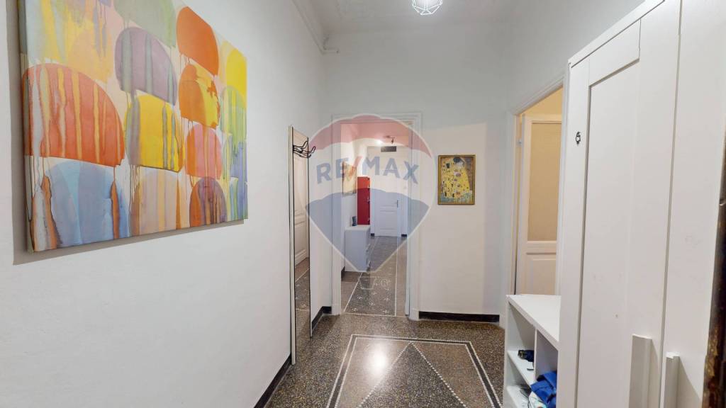 Appartamento in vendita a Genova via Merano, 37