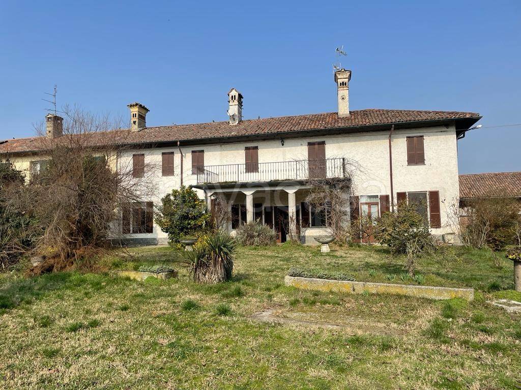Casale in vendita a Pavia via Fossarmato, 144