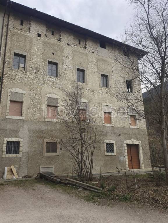 Casa Indipendente in vendita a Trento via Nazionale, 86