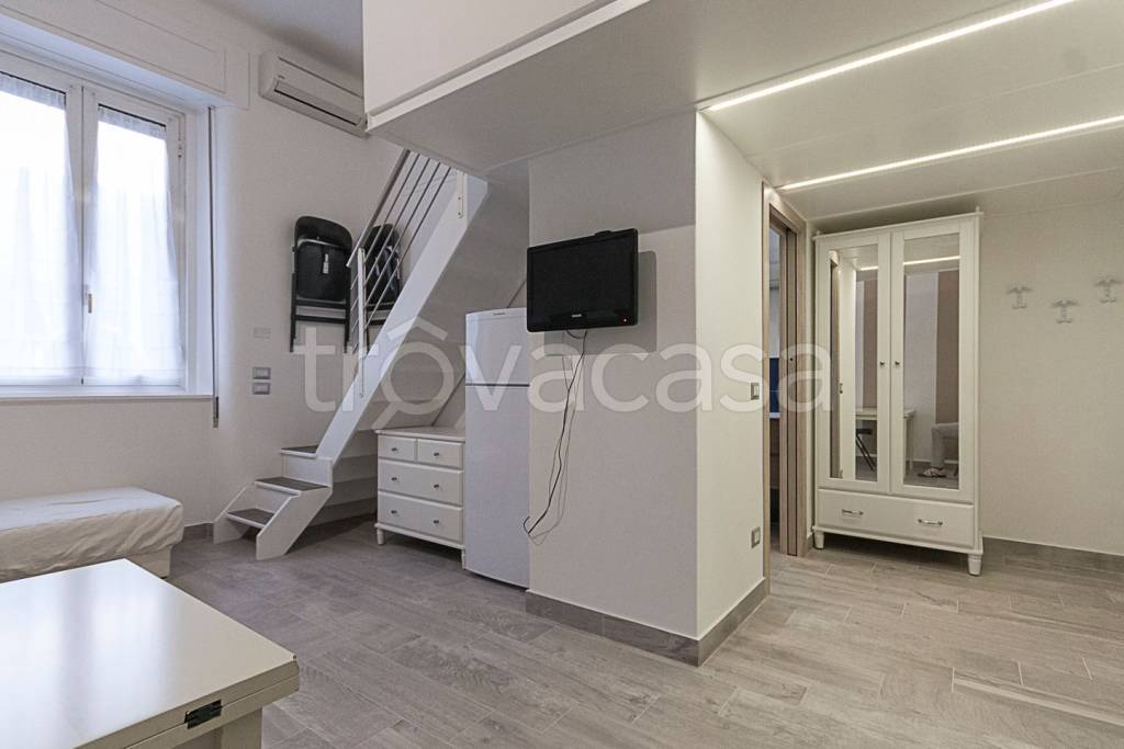 Appartamento in affitto a Milano via Lattanzio, 61