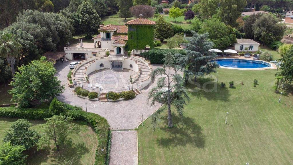 Villa in vendita a Roma via Di Quarto Annunziata