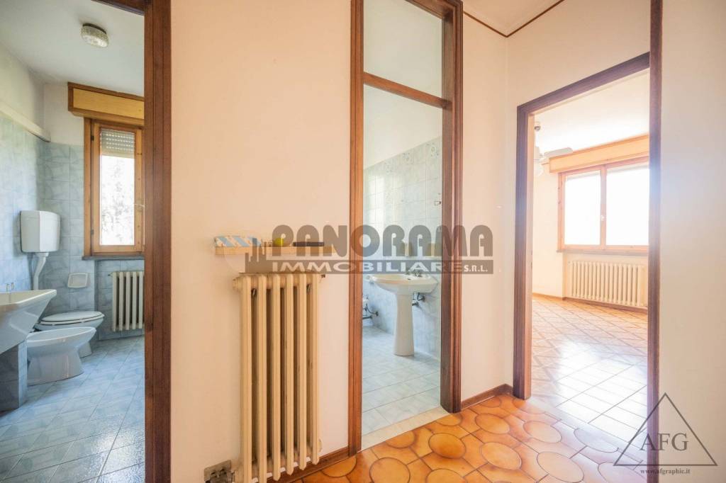 Villa Bifamiliare in vendita a Reggio nell'Emilia via Calabria, 7A