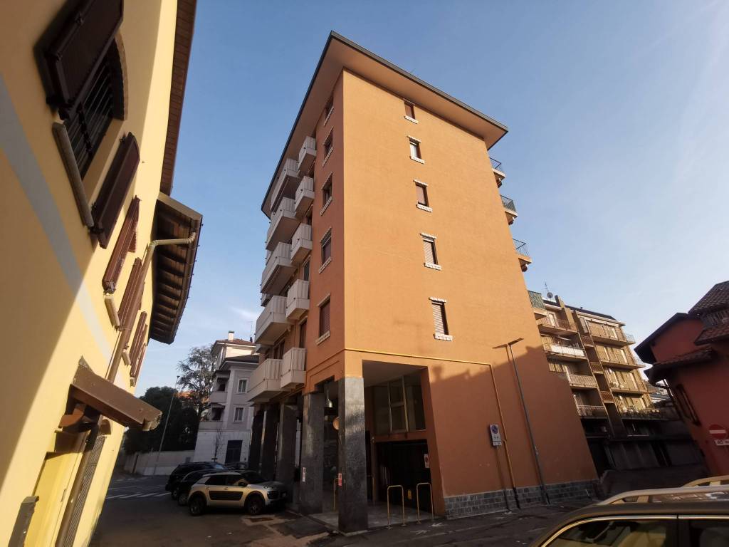 Appartamento in affitto a Seregno corso Giacomo Matteotti, 79
