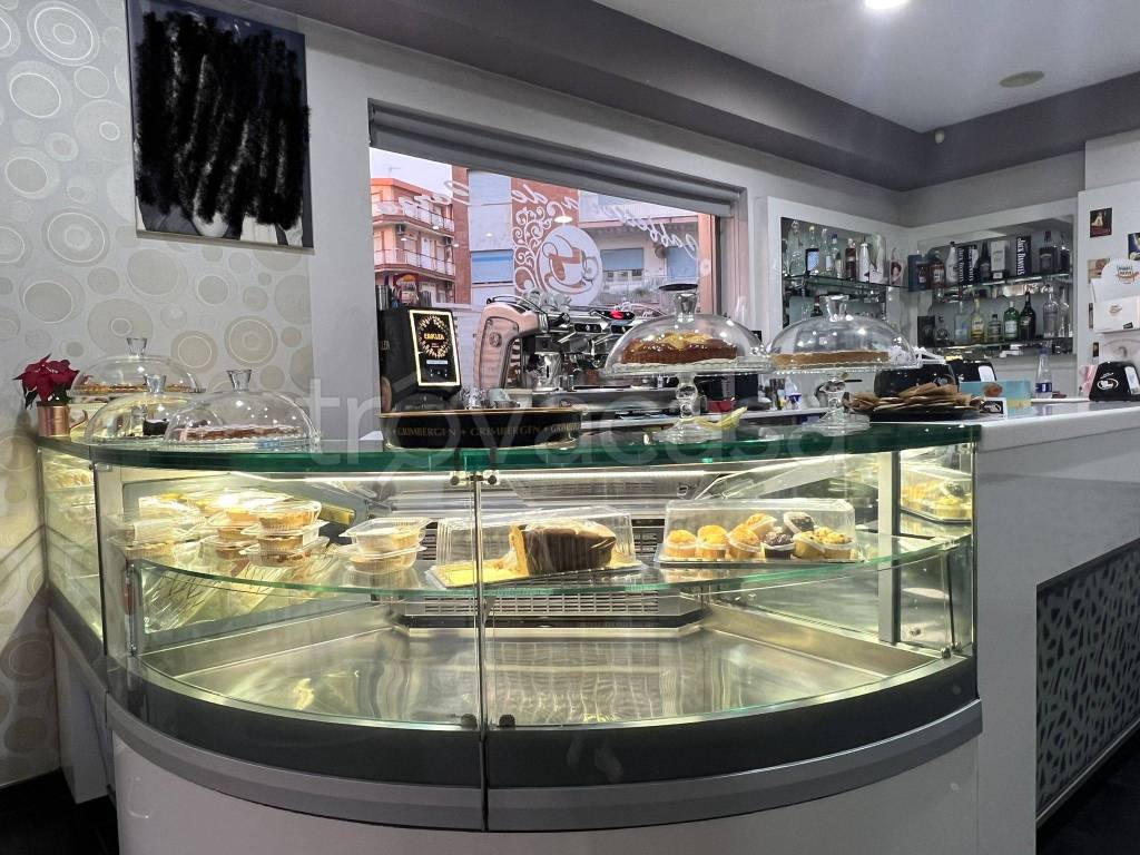 Bar in vendita a Gaeta corso Italia, 56