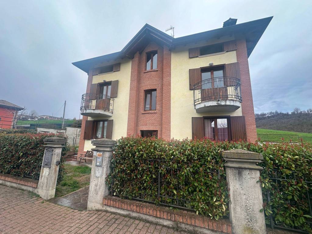 Villa Bifamiliare in vendita a Noceto via Fratelli g. E V. Squeri, 21