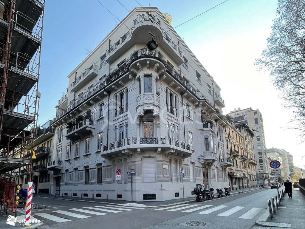 Ufficio in vendita a Milano via Wolfgang Amadeus Mozart