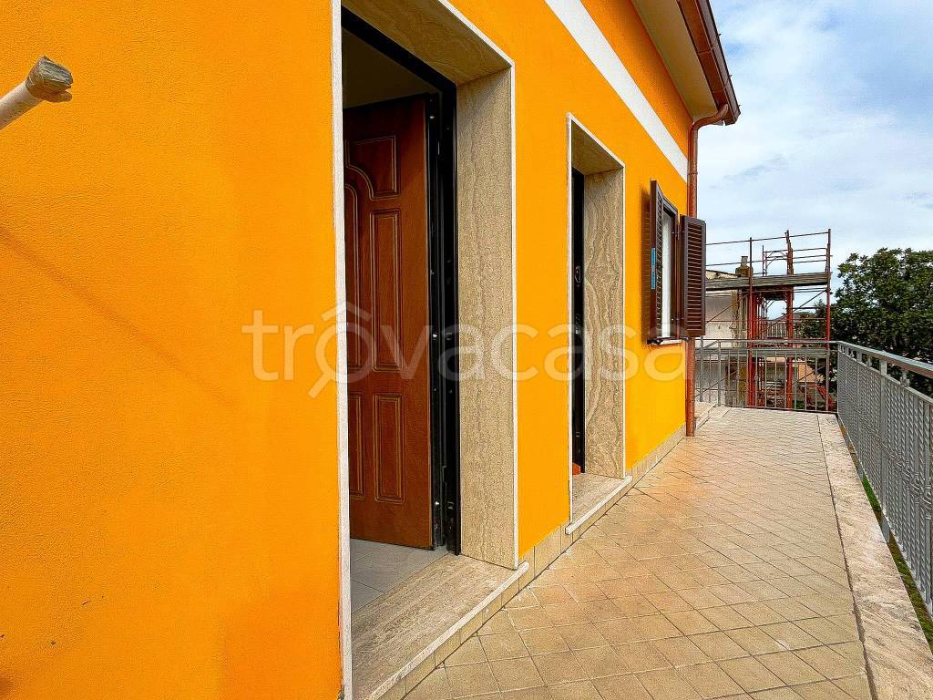 Appartamento in vendita ad Ardea via Legnano, 5