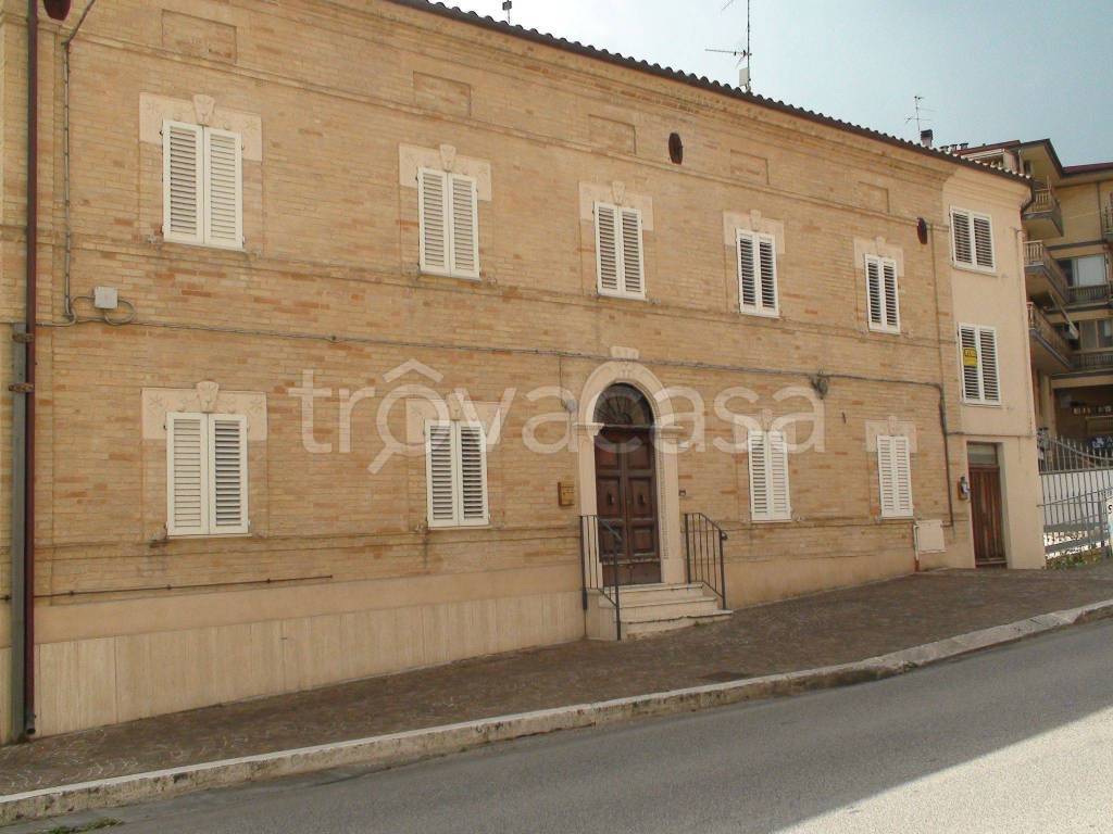 Appartamento in in vendita da privato a Montegranaro via Elpidiense Nord, 170
