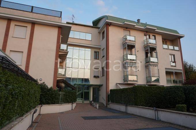 Appartamento in vendita a Grugliasco via Sabaudia, 42