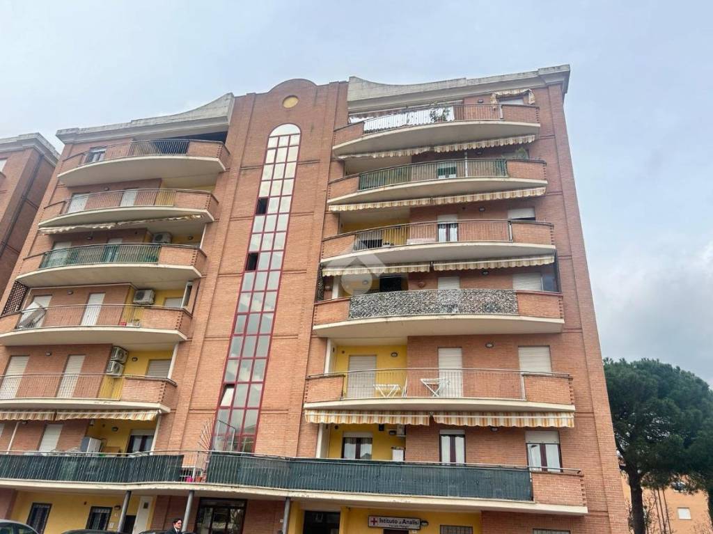 Appartamento in vendita a Perugia via Strozzacapponi, 92