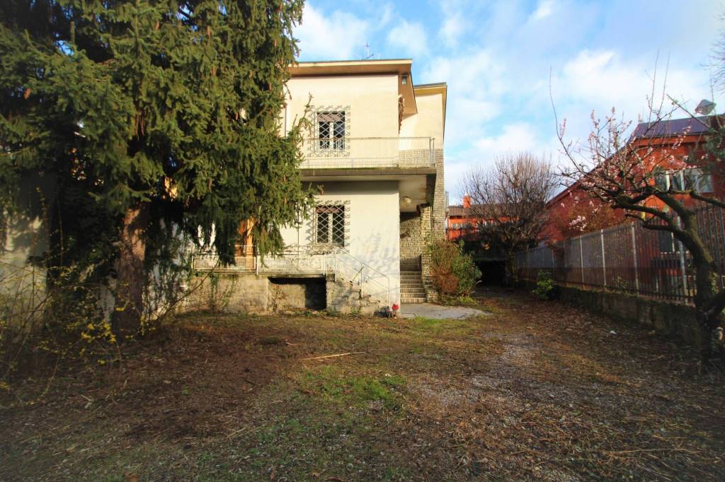 Villa in vendita a Bergamo via Borgo Palazzo, 21