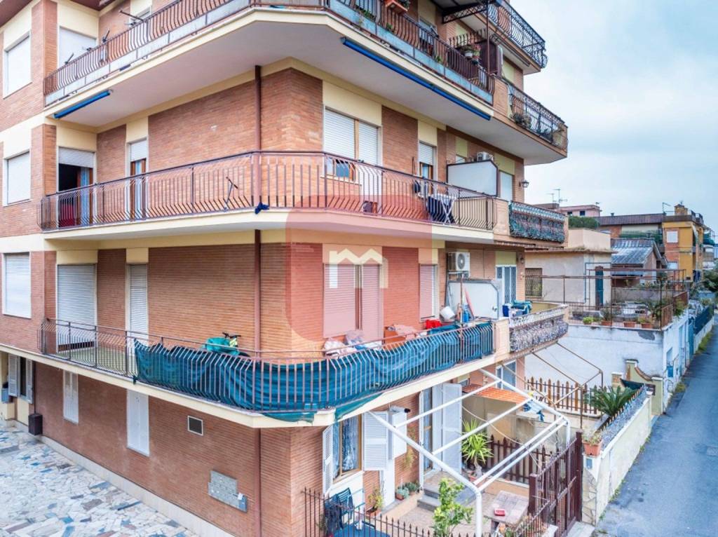 Appartamento in vendita a Roma via Giacinto Martorelli, 69