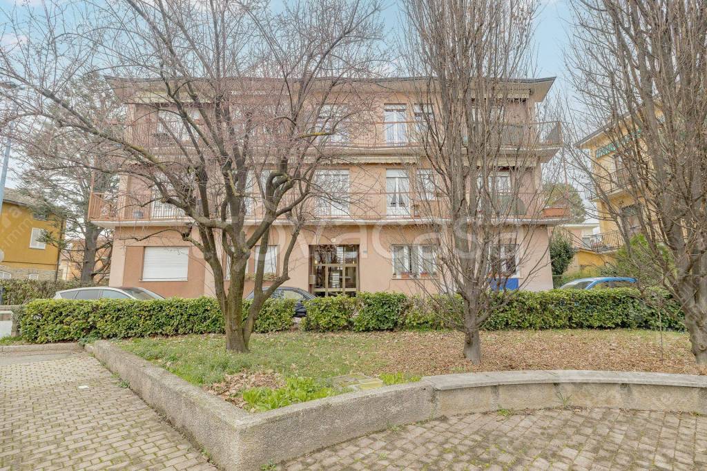 Appartamento in vendita a Cernusco Lombardone via Pensiero, 4, 23870 Cernusco Lombardone lc, Italia