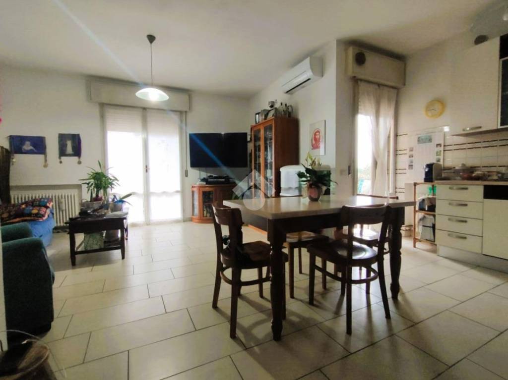 Appartamento in vendita a Gambettola via viole, 67