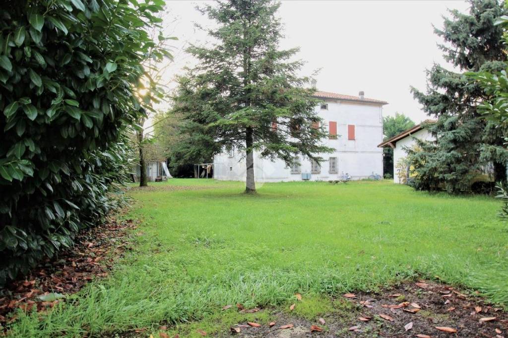 Villa in vendita a Fabbrico via g. Pellati, 2