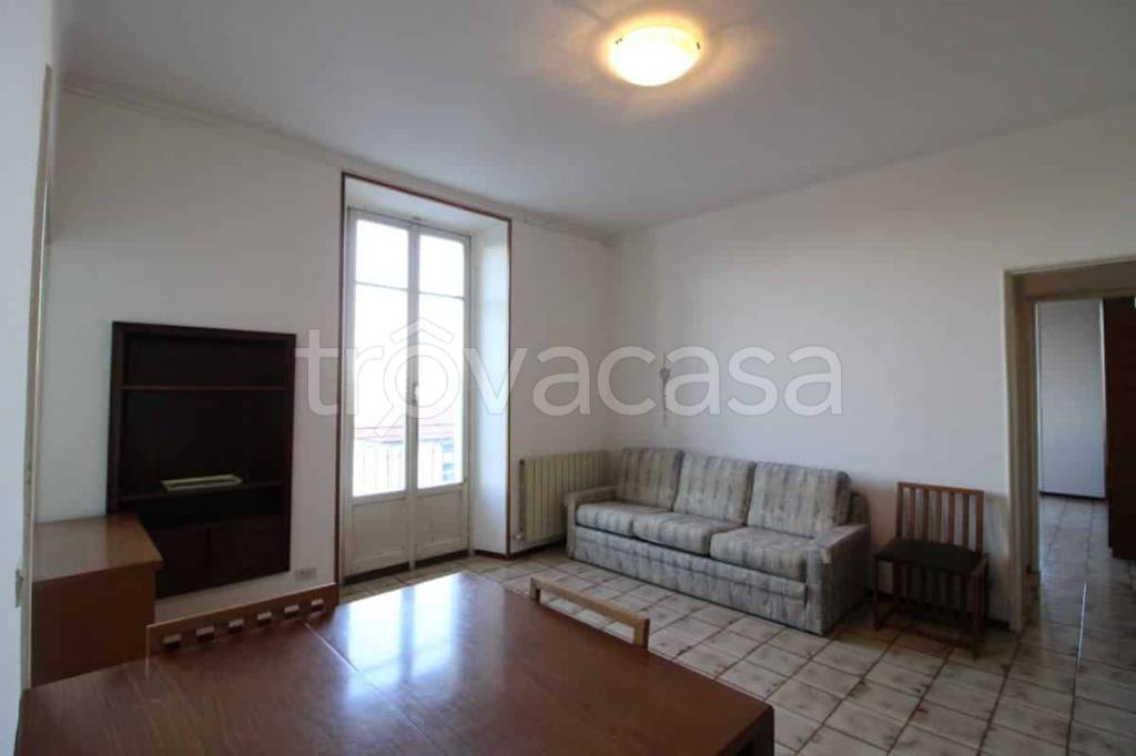 Appartamento in vendita a Cantù via Carlo Cattaneo, 5