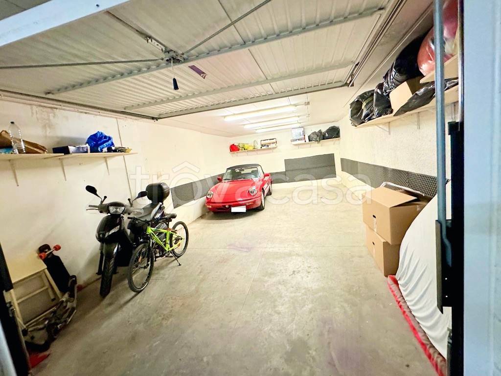 Garage in vendita a Rimini viale Vittorio Alfieri