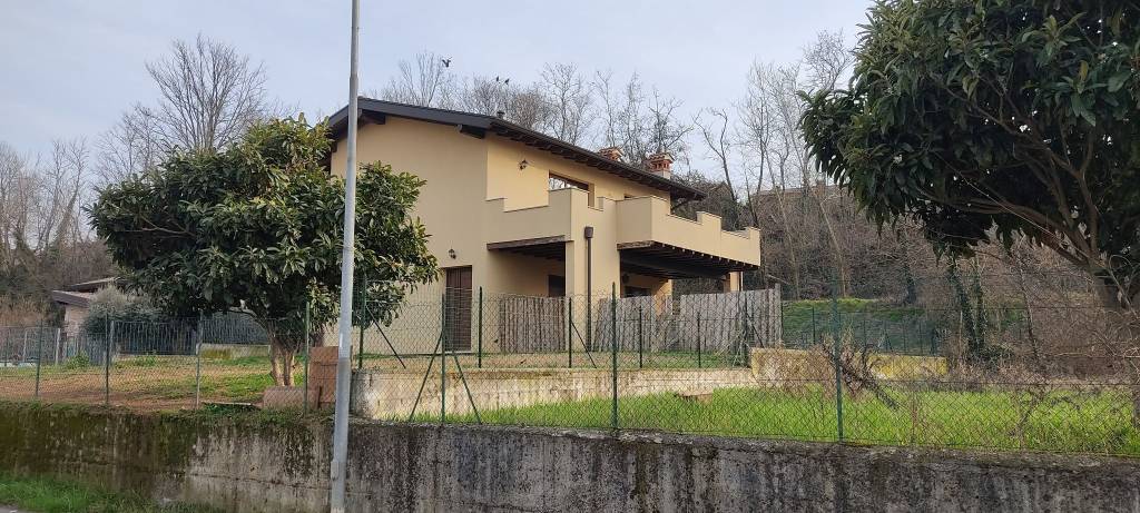 Villa in in vendita da privato a Castenedolo via Goffredo Mameli, 17/a