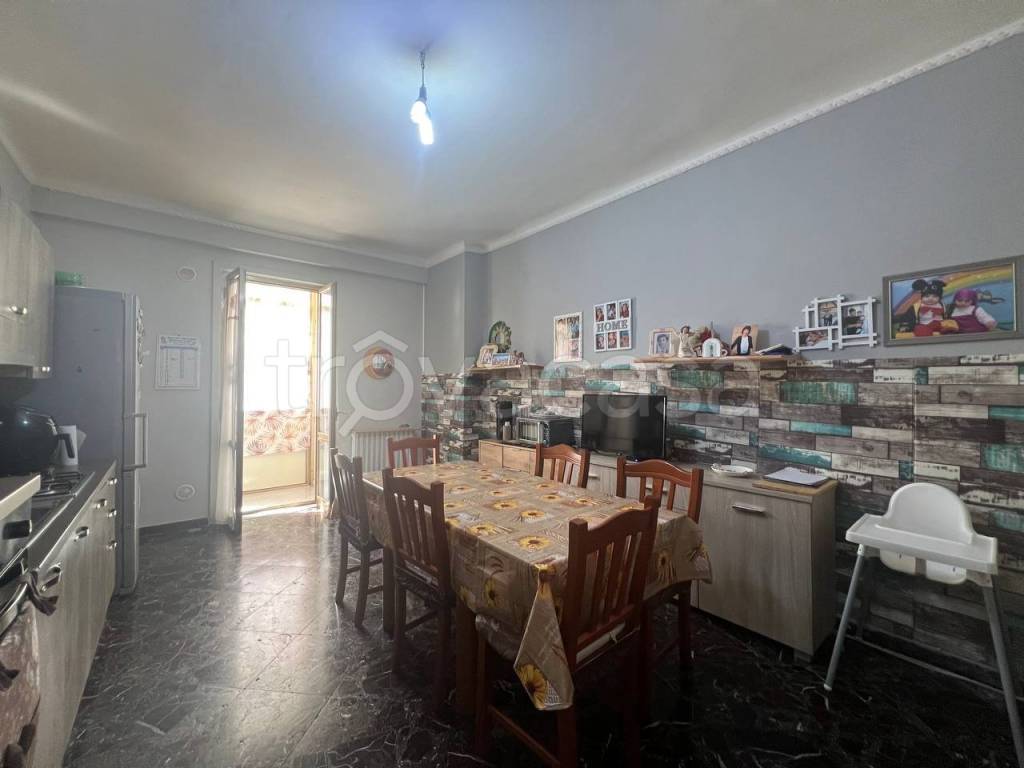 Appartamento in vendita a Taranto via Emilia, 22