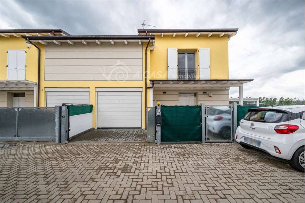 Villa Bifamiliare in vendita a Parma via Dardani , 55