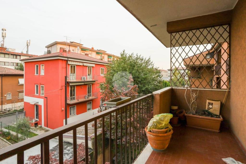 Appartamento in vendita a Verona via Campania, 10