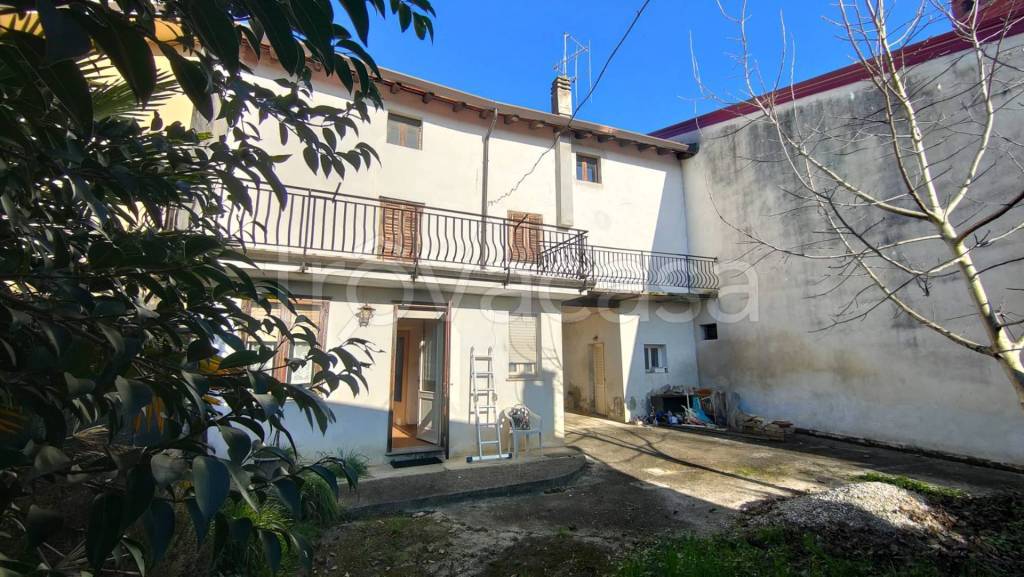 Villa a Schiera in vendita a Gorizia via romana, 27