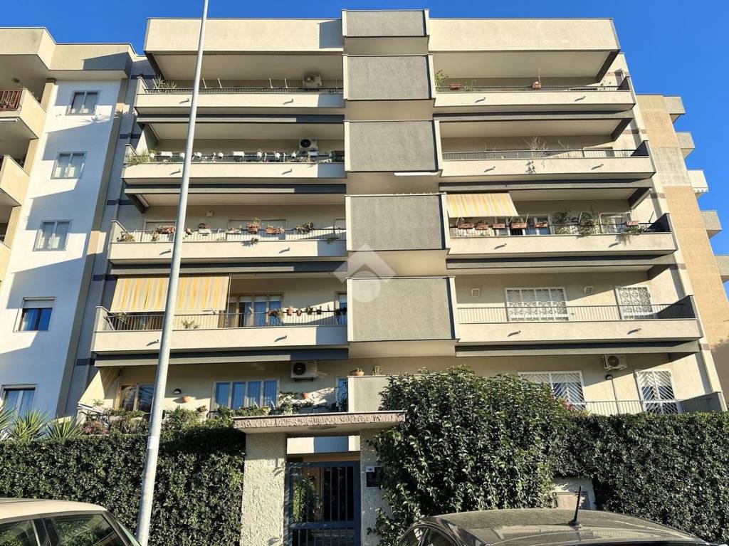 Appartamento in vendita a Bari via arturo toscanini