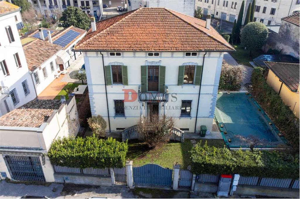 Villa in vendita a Borgo Virgilio via Parmense, 18A