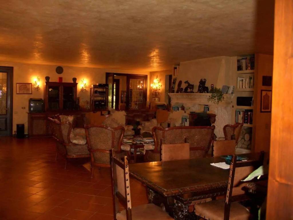 Villa in vendita a Porto Mantovano strada Provinciale Bancole