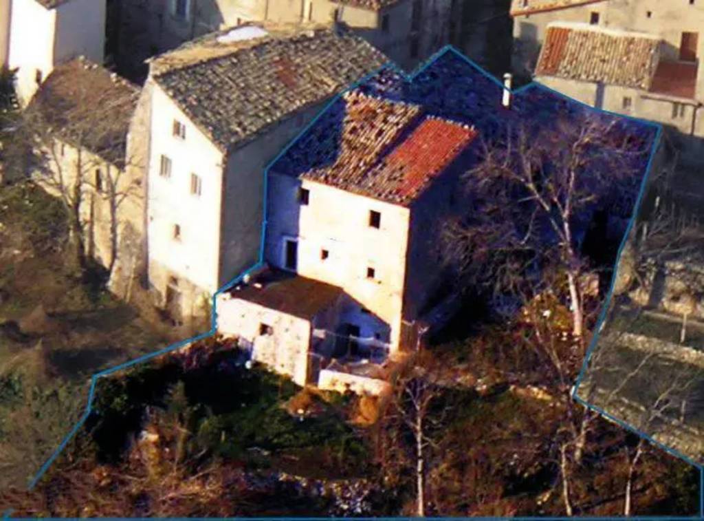 Villa in vendita a Caramanico Terme via Castrucci