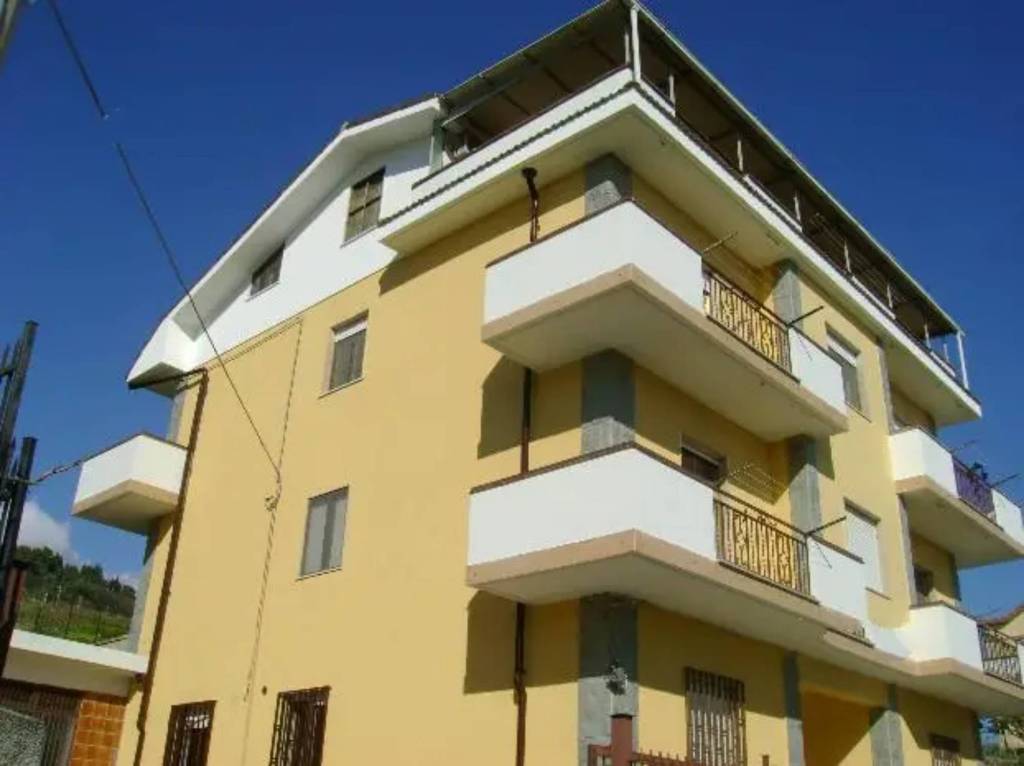 Villa in vendita a Ferruzzano zona canalello
