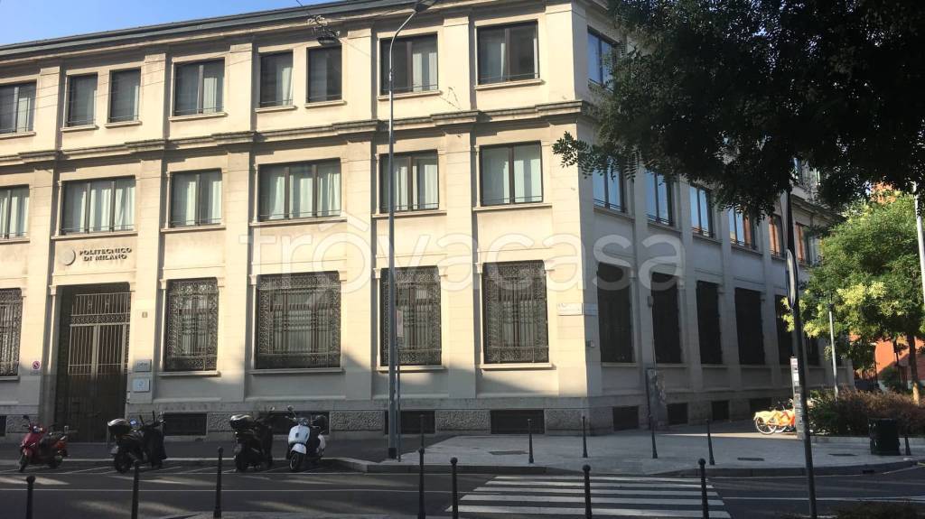 Ufficio in affitto a Milano via Renato Fucini, 2, 20133