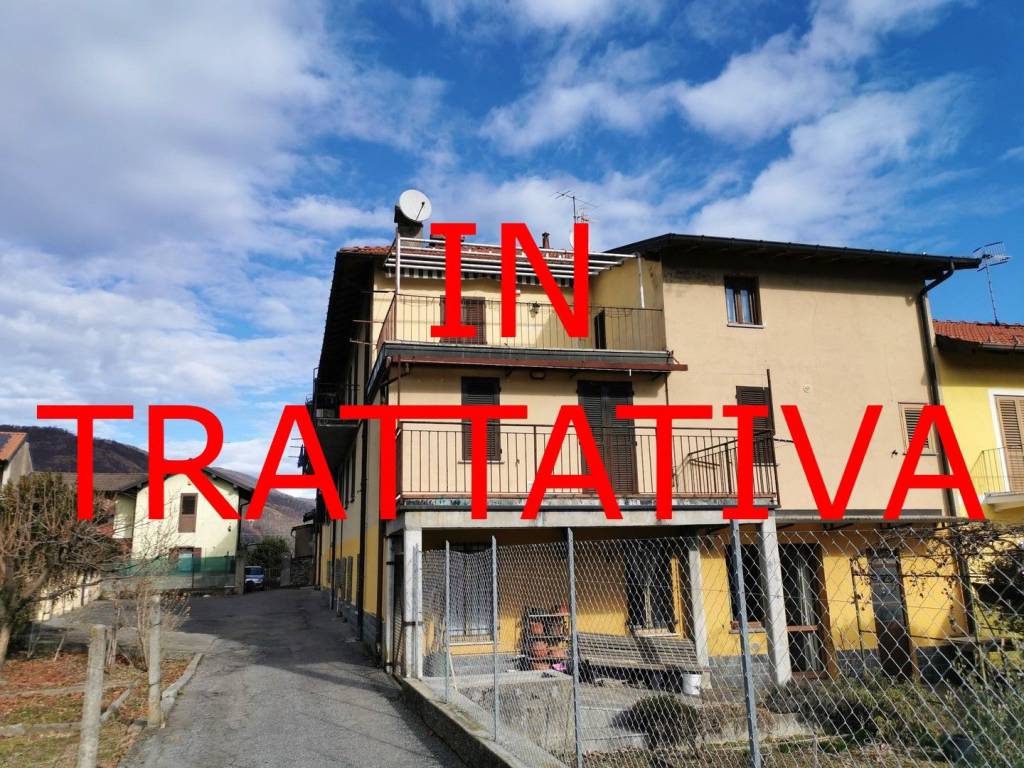 Appartamento in vendita a Bisuschio via Giuseppe Ronchetti, 13