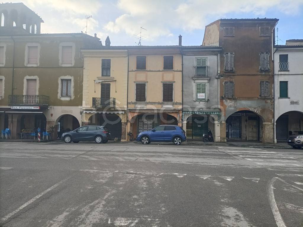 Casa Indipendente in vendita a Vescovato piazza Roma