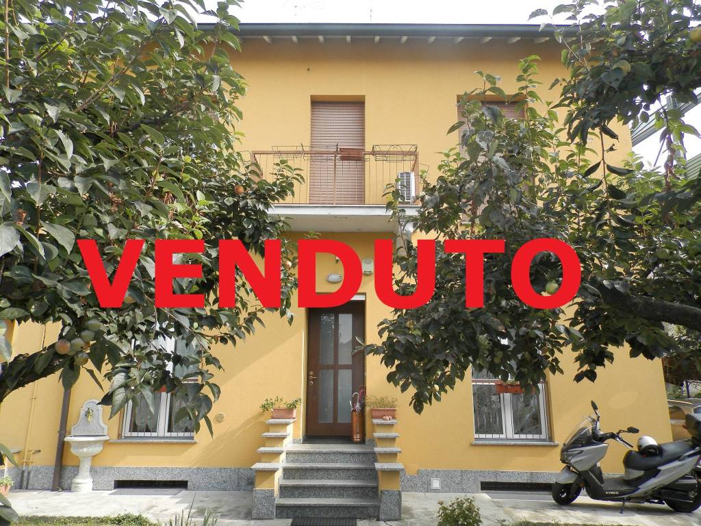 Appartamento in vendita a Cormano via Cesare Acquati, 2