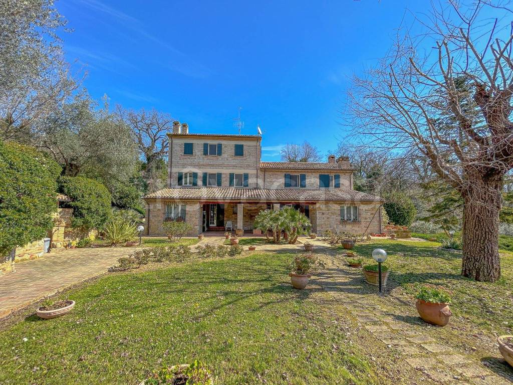 Villa Bifamiliare in vendita a Pesaro strada di Fonte Maiano