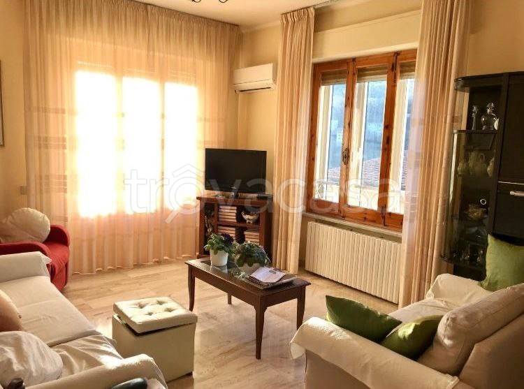 Appartamento in in vendita da privato a Lanusei viale Firenze, 10